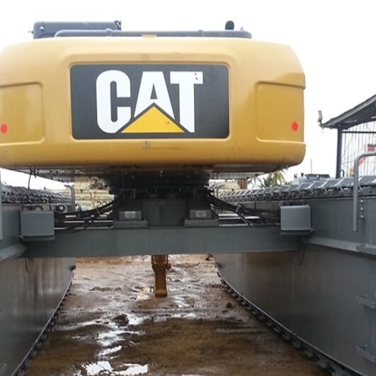 AMPHIBIOUS EXCAVATION